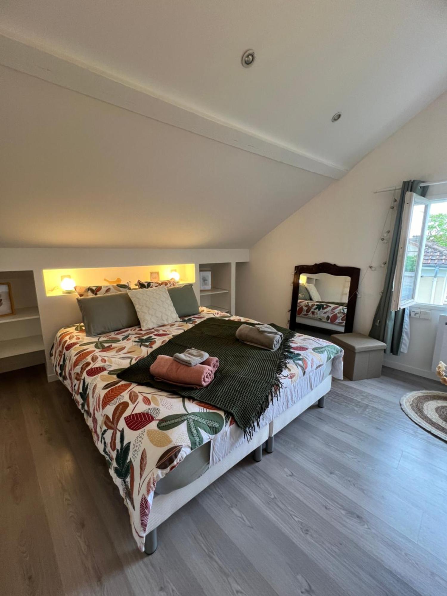 La Jolie Petite Maison Saint-André-les-Vergers Buitenkant foto